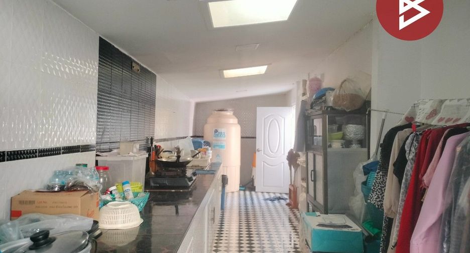 Haus zum Kauf mit 4 Zimmer in Sai Mai, Bangkok