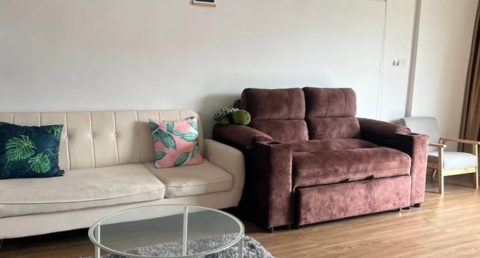 For rent 3 bedrooms townhouse in Bueng Kum, Bangkok