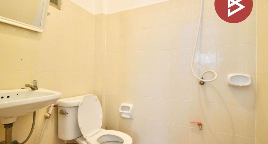 Продажа 3 спальни таунхаус в Si Racha, Чонбури
