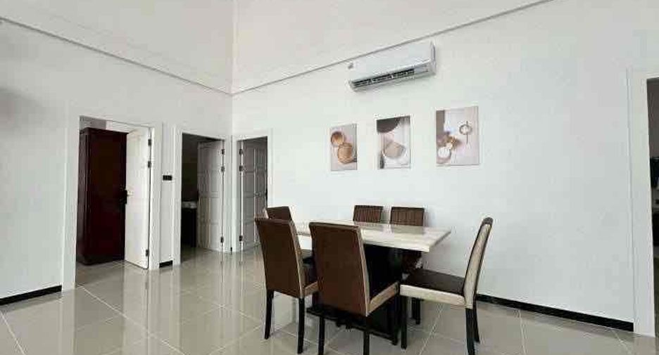 À louer 4 chambres villa à Bang Lamung, Chonburi
