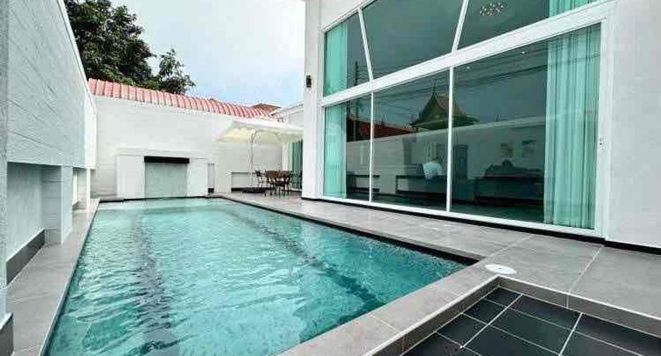À louer 4 chambres villa à Bang Lamung, Chonburi