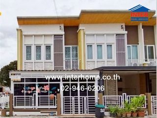 For sale 4 ベッドルーム townhouse in Saphan Sung, Bangkok