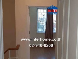 For sale 4 ベッドルーム townhouse in Saphan Sung, Bangkok
