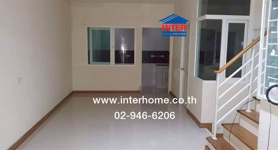 Casa adosada en venta de 4 habitaciones en Saphan Sung, Bangkok