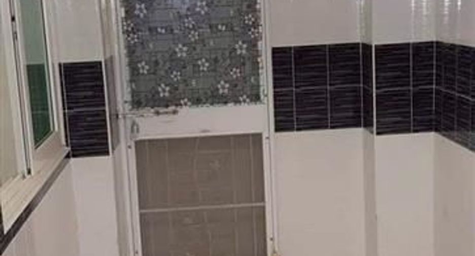 Casa adosada en venta de 4 habitaciones en Saphan Sung, Bangkok