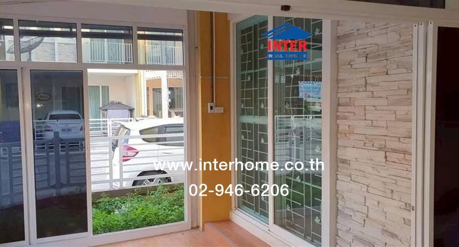 Casa adosada en venta de 4 habitaciones en Saphan Sung, Bangkok