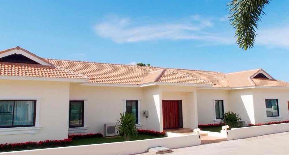 Villa zur Miete mit 4 Zimmer in Bang Lamung, Chonburi