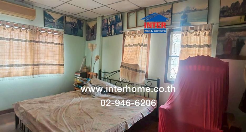 For sale 2 bedrooms townhouse in Min Buri, Bangkok