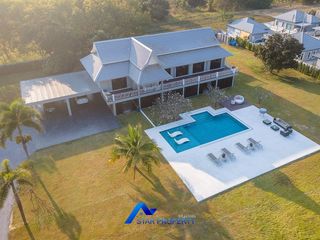 Villa zum Kauf mit 4 Zimmer in Hua Hin, Prachuap Khiri Khan