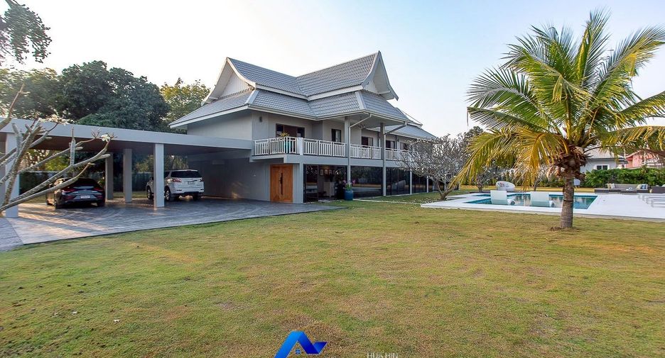 For sale 4 bedrooms villa in Hua Hin, Prachuap Khiri Khan
