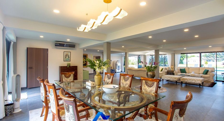 For sale 4 bedrooms villa in Hua Hin, Prachuap Khiri Khan