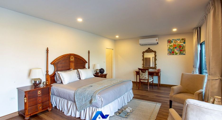 For sale 4 bedrooms villa in Hua Hin, Prachuap Khiri Khan