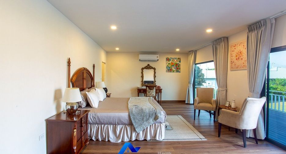 For sale 4 bedrooms villa in Hua Hin, Prachuap Khiri Khan