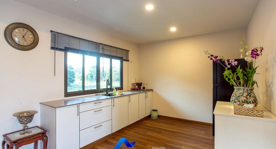 For sale 4 bedrooms villa in Hua Hin, Prachuap Khiri Khan