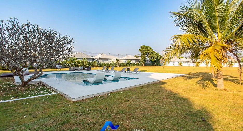 For sale 4 bedrooms villa in Hua Hin, Prachuap Khiri Khan