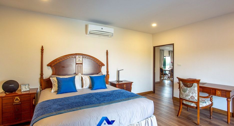 For sale 4 bedrooms villa in Hua Hin, Prachuap Khiri Khan
