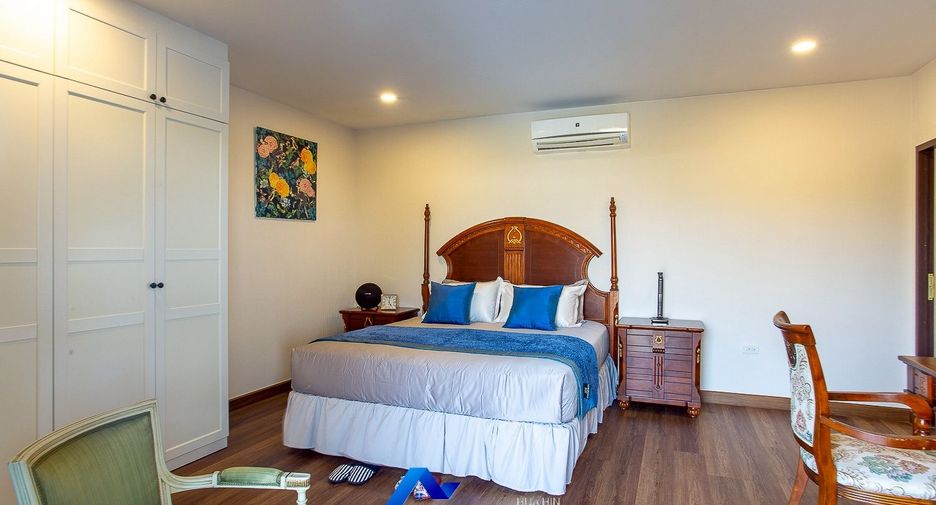 For sale 4 bedrooms villa in Hua Hin, Prachuap Khiri Khan