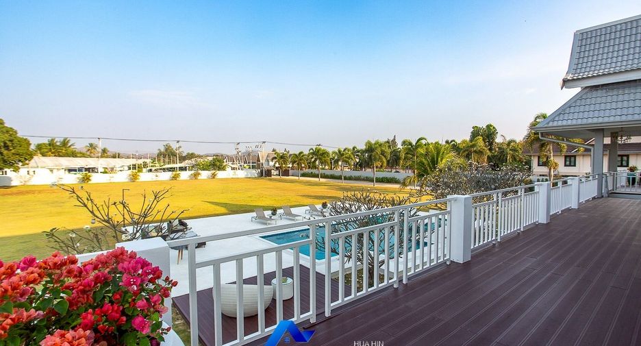 For sale 4 bedrooms villa in Hua Hin, Prachuap Khiri Khan