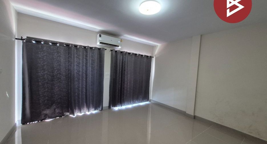 For sale 3 bedrooms townhouse in Thanyaburi, Pathum Thani