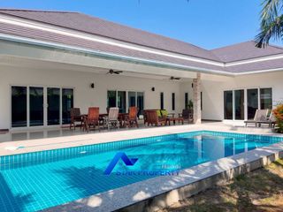 For sale 4 ベッドルーム villa in Cha Am, Phetchaburi