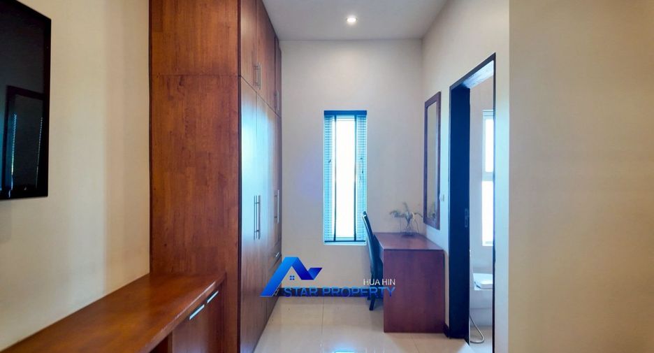 For sale 4 bedrooms villa in Cha Am, Phetchaburi