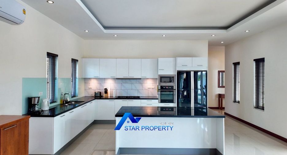 For sale 4 bedrooms villa in Cha Am, Phetchaburi
