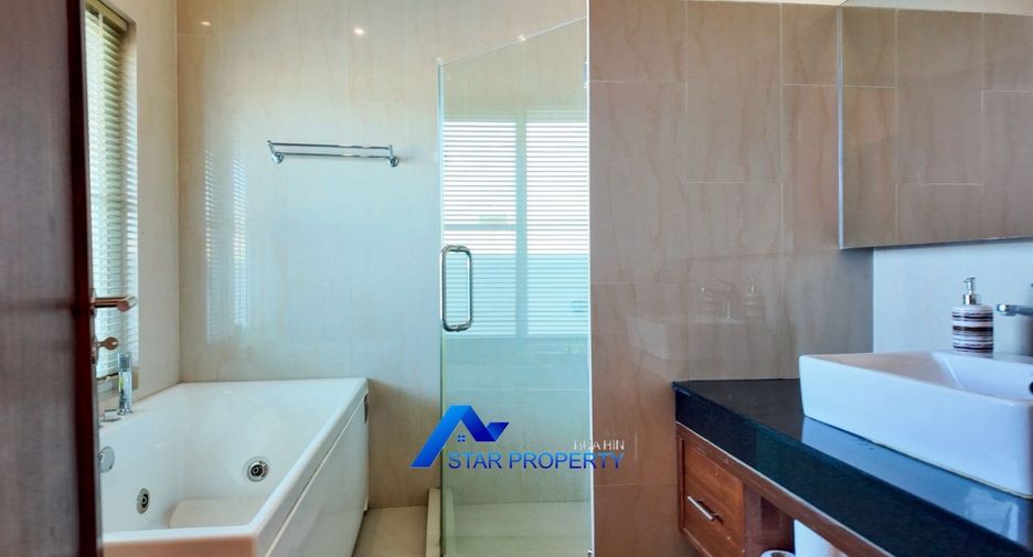For sale 4 bedrooms villa in Cha Am, Phetchaburi
