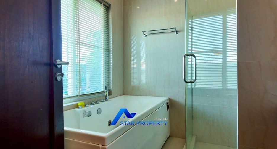 For sale 4 bedrooms villa in Cha Am, Phetchaburi
