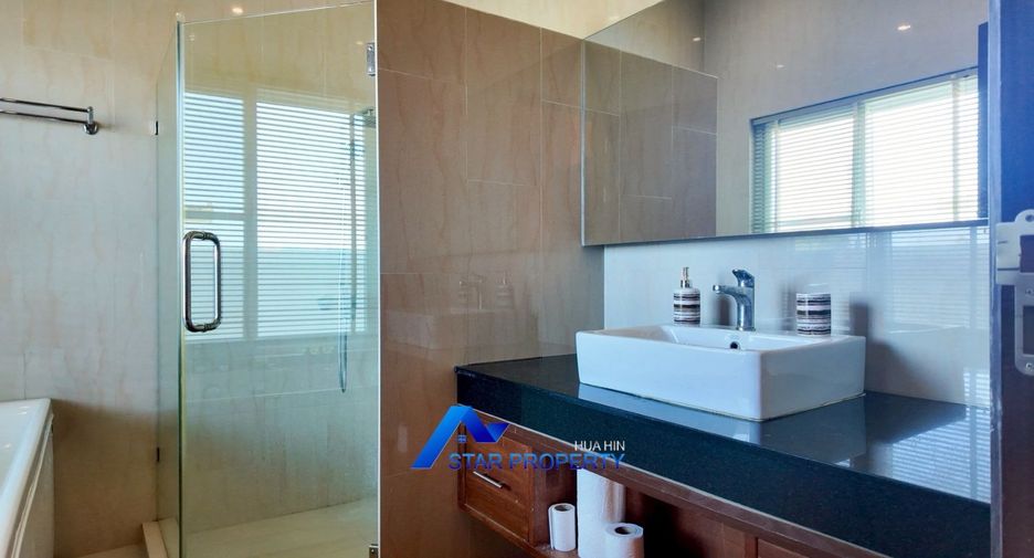 For sale 4 bedrooms villa in Cha Am, Phetchaburi