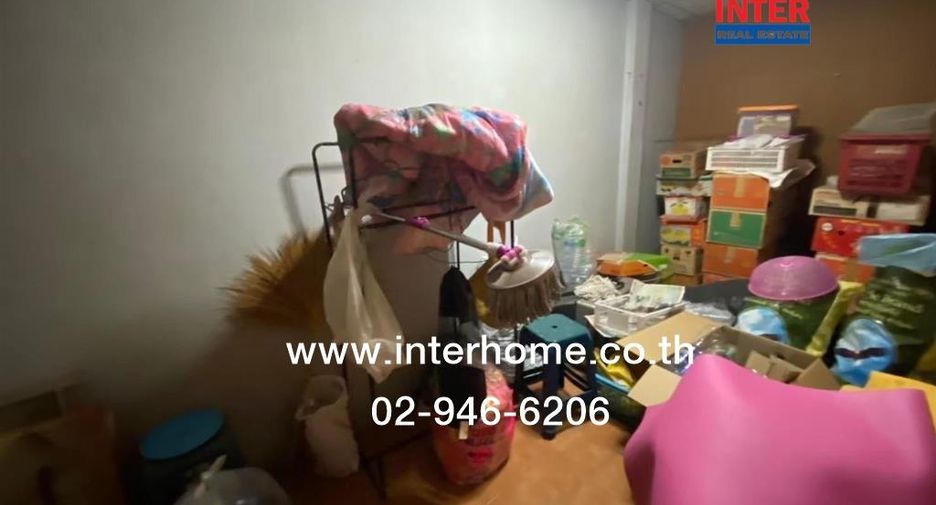 For sale 4 bedrooms retail Space in Bang Khen, Bangkok