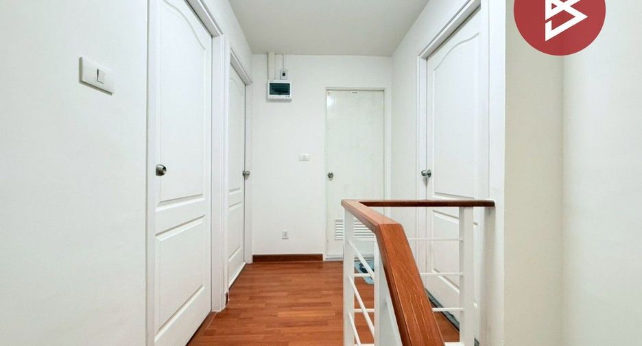 For sale 4 bedrooms townhouse in Thanyaburi, Pathum Thani