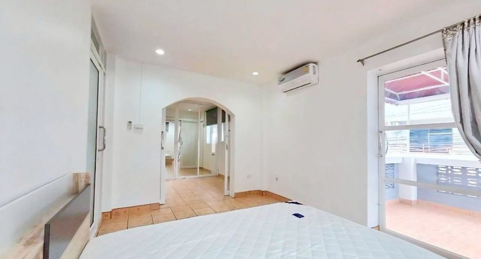 For rent 4 bedrooms house in South Pattaya, Pattaya