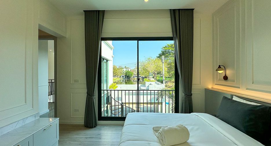 For sale 4 bedrooms house in Mueang Chiang Mai, Chiang Mai