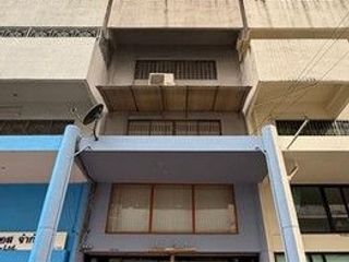 Аренда 5 спальни торговое помещение в Кхлонг Тоеи, Бангкок