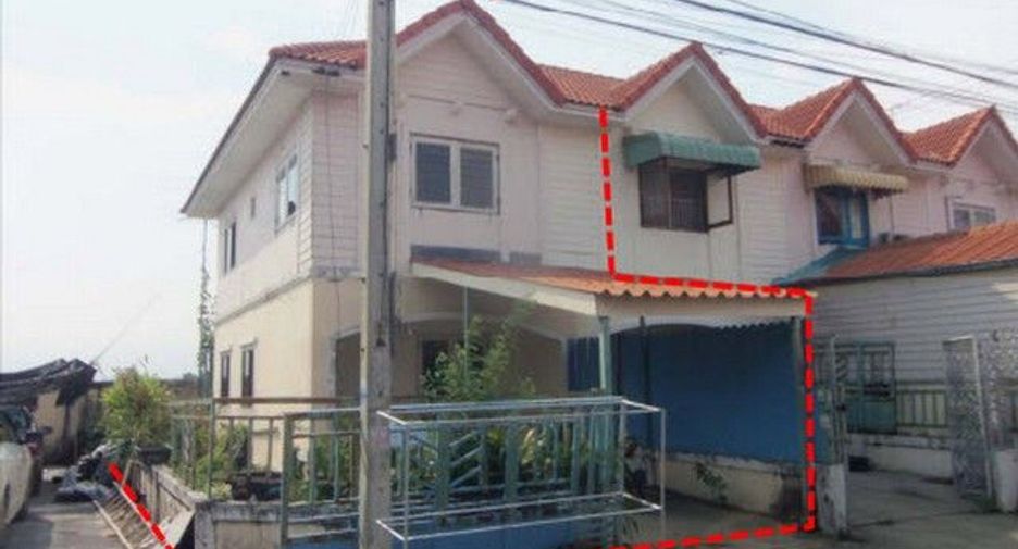 For sale 1 bed townhouse in Tha Takiap, Chachoengsao