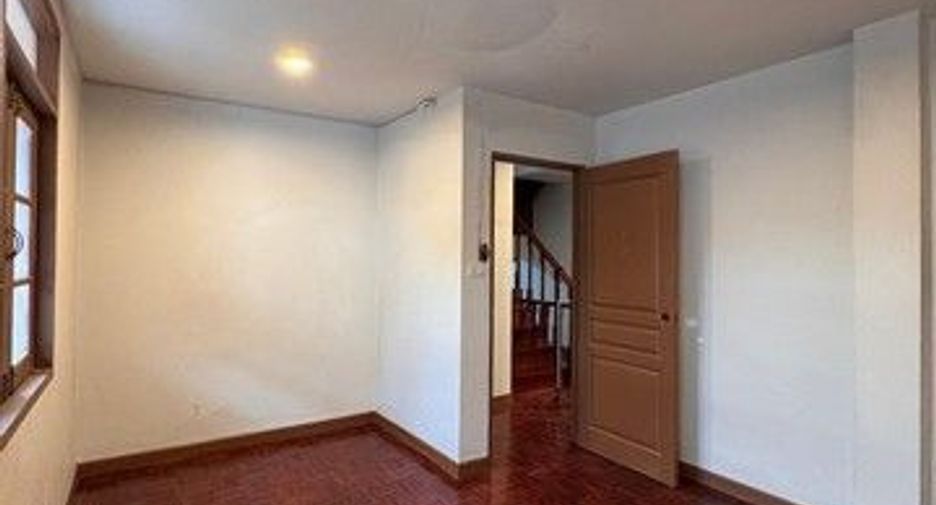 For rent 1 bed office in Bang Khen, Bangkok