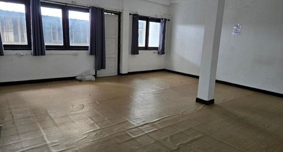 For rent 1 bed retail Space in Bang Rak, Bangkok