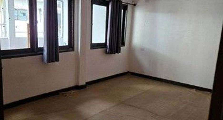 For rent 1 bed retail Space in Bang Rak, Bangkok