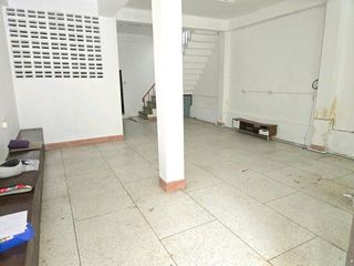 出租 1 卧室 商业空间 在 Bang Rak, 曼谷