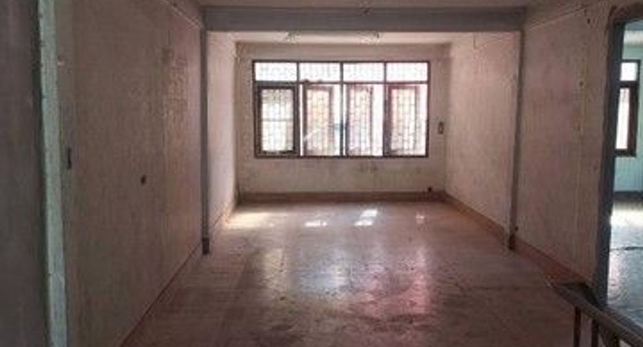 For sale 2 bedrooms retail Space in Sathon, Bangkok