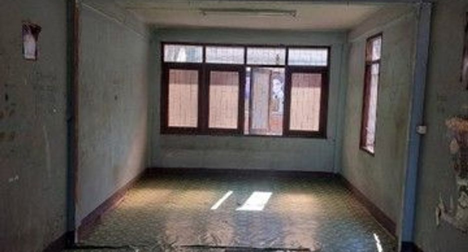 For sale 2 bedrooms retail Space in Sathon, Bangkok