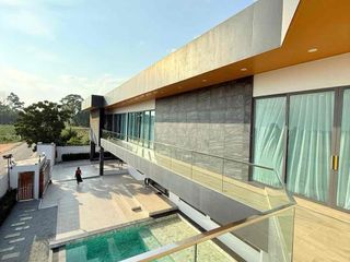 For Rent 6 Bedroom Villa In Bang Lamung, Chonburi
