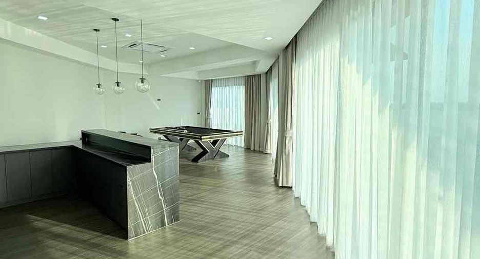For rent and for sale 6 bedrooms villa in Bang Lamung, Chonburi