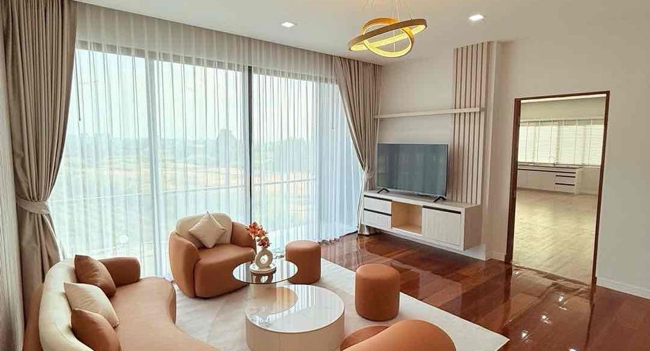 For rent and for sale 6 bedrooms villa in Bang Lamung, Chonburi