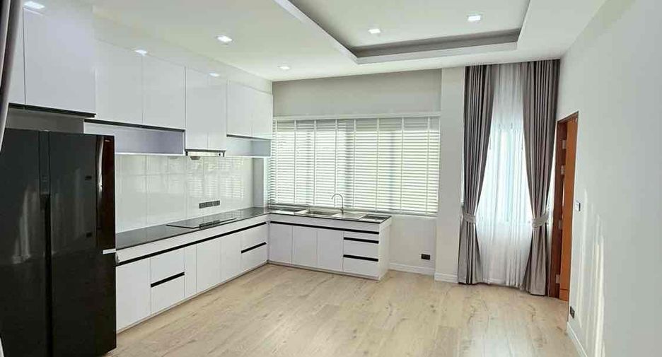 For rent and for sale 6 bedrooms villa in Bang Lamung, Chonburi