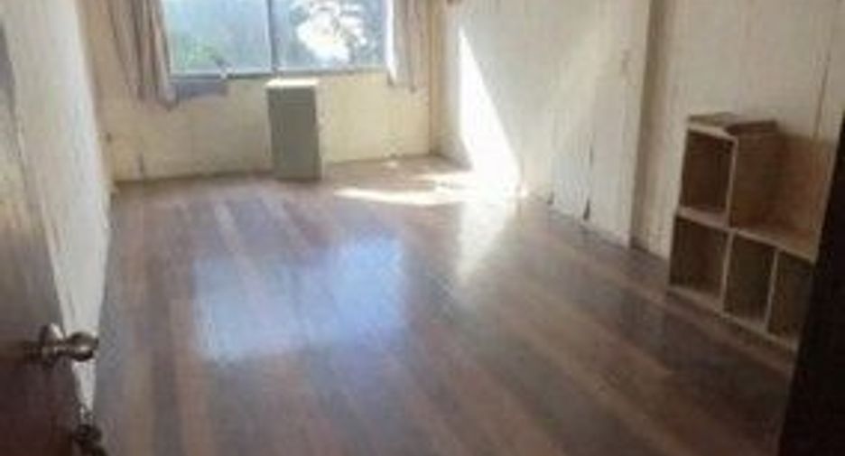For rent 2 bedrooms retail Space in Phaya Thai, Bangkok