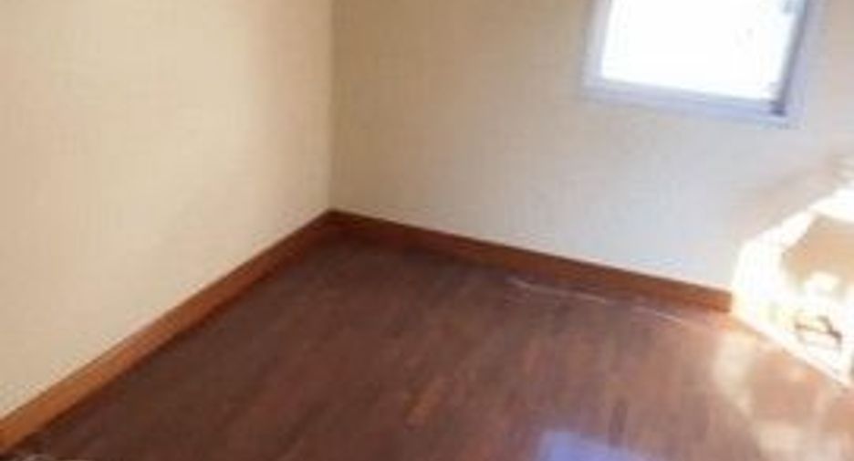 For rent 2 bedrooms retail Space in Phaya Thai, Bangkok