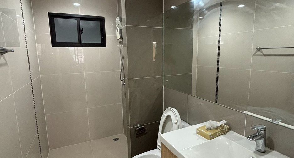 For rent 4 bedrooms house in Prawet, Bangkok