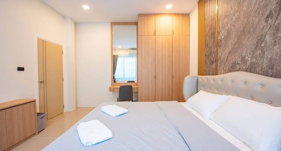 For rent 4 bedrooms villa in East Pattaya, Pattaya