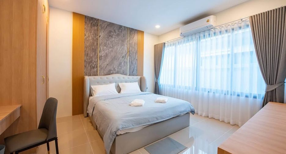 For rent 4 bedrooms villa in East Pattaya, Pattaya